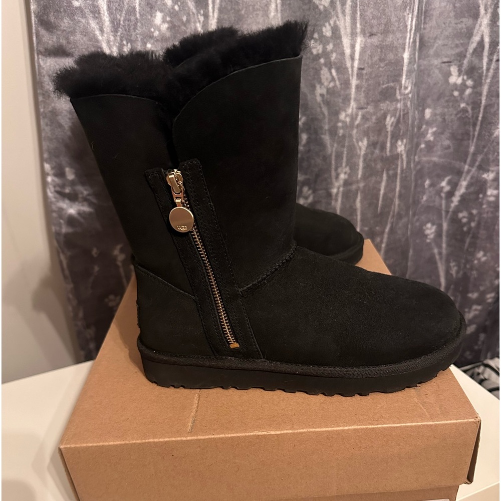Ugg black boots